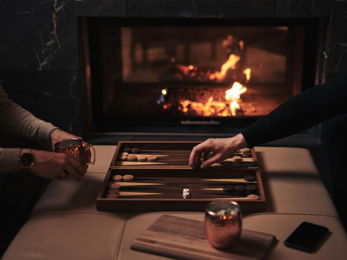 A-Rosa Ifen Hotel Kleinwalsertal Hirschegg  외부 사진 A backgammon game