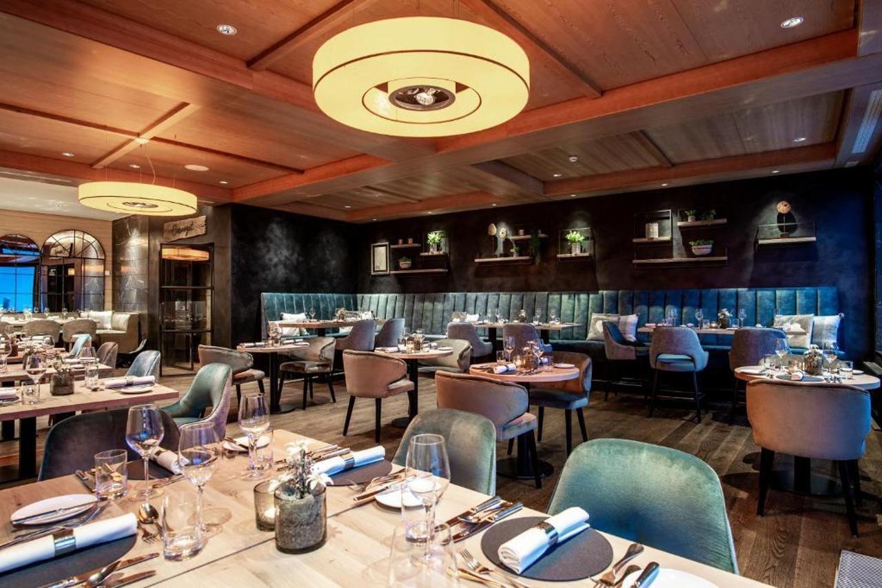 A-Rosa Ifen Hotel Kleinwalsertal Hirschegg  외부 사진 The interior of the restaurant