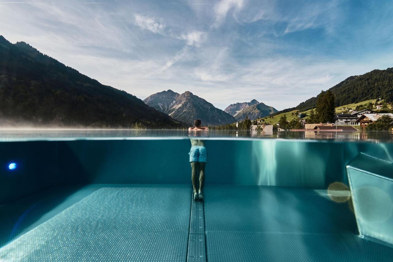 A-Rosa Ifen Hotel Kleinwalsertal Hirschegg  외부 사진 The Sky Pool